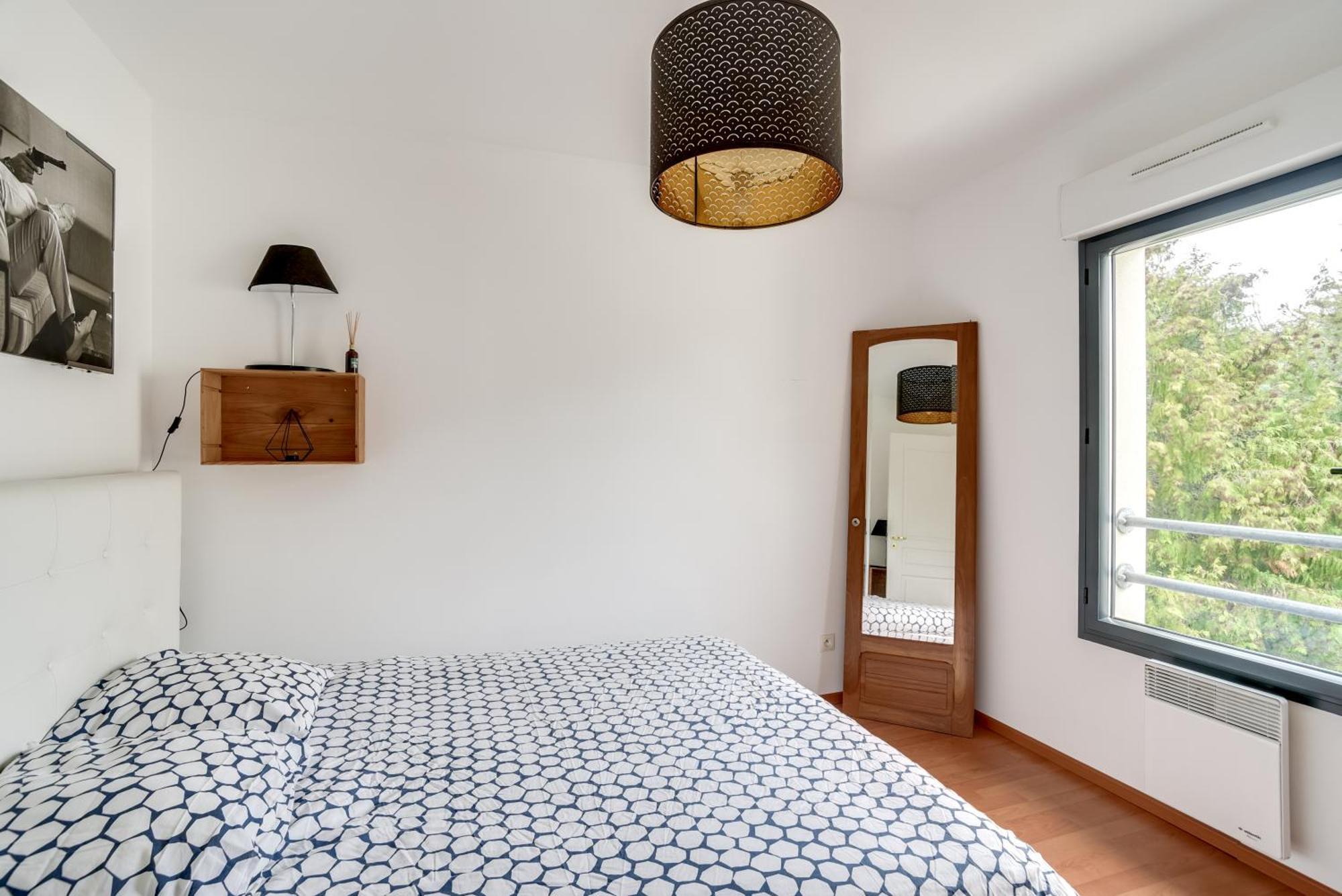 Votre Escale - Le Petit Montmartre Apartment Niort Exterior photo