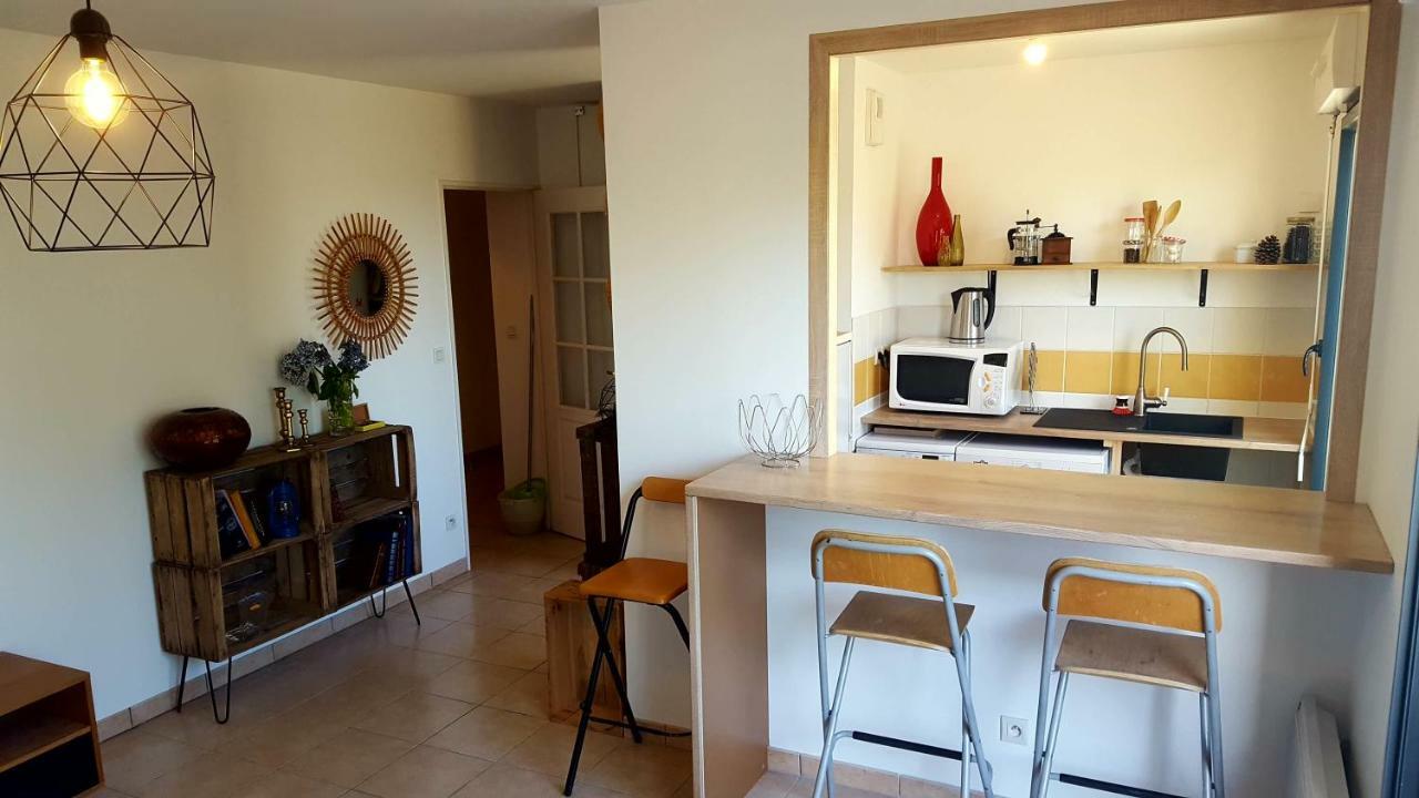 Votre Escale - Le Petit Montmartre Apartment Niort Exterior photo